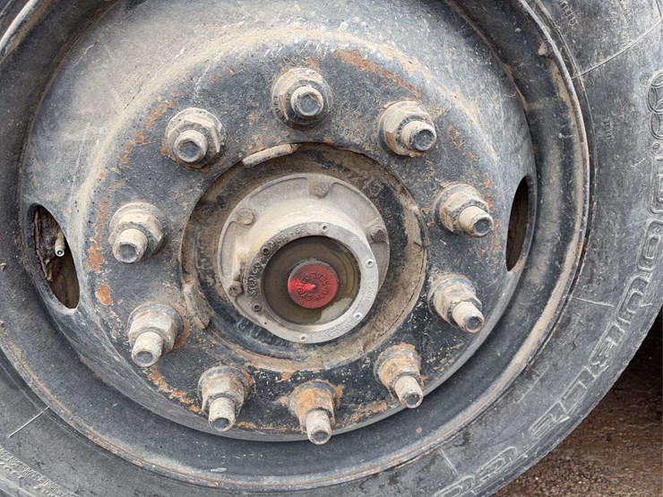 1996-international-5000-image-15