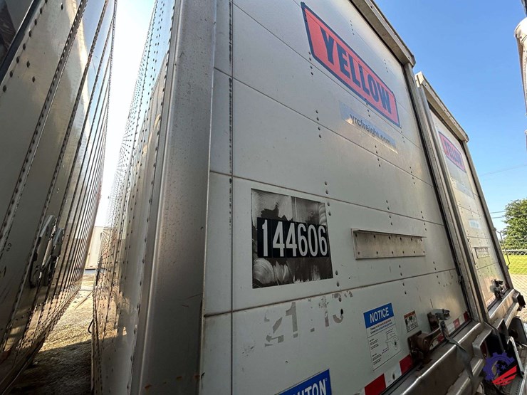 2017-stoughton-28-ft-image-15