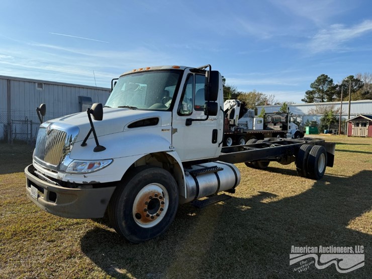 international-durastar-4300-image-1