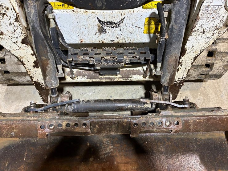 2022-bobcat-t550-image-10