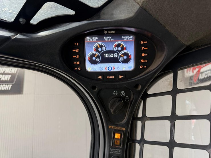 2019-bobcat-t770-image-30