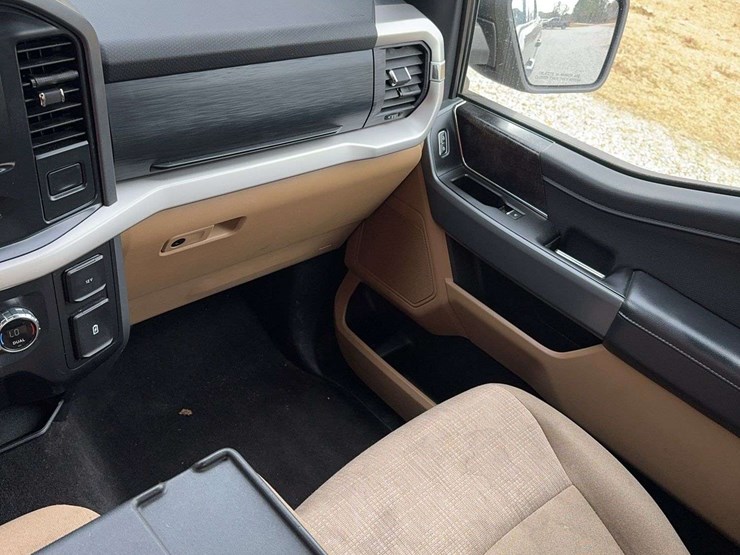 2021-ford-f150-image-13