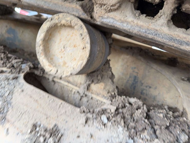 2012-komatsu-pc138-image-8