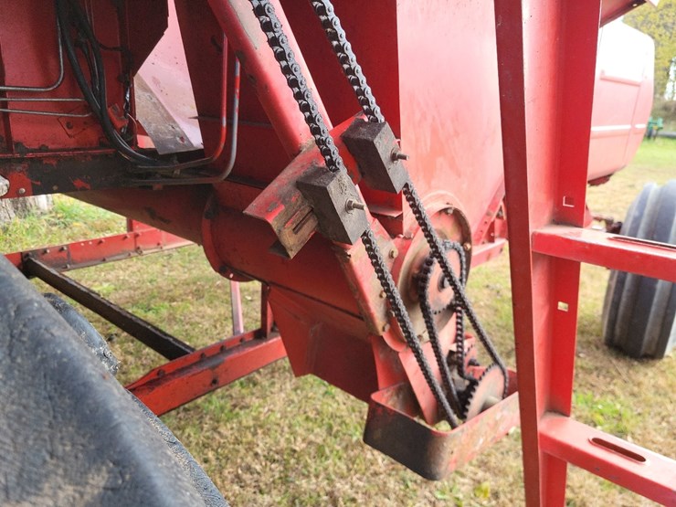 massey-ferguson-750-image-17