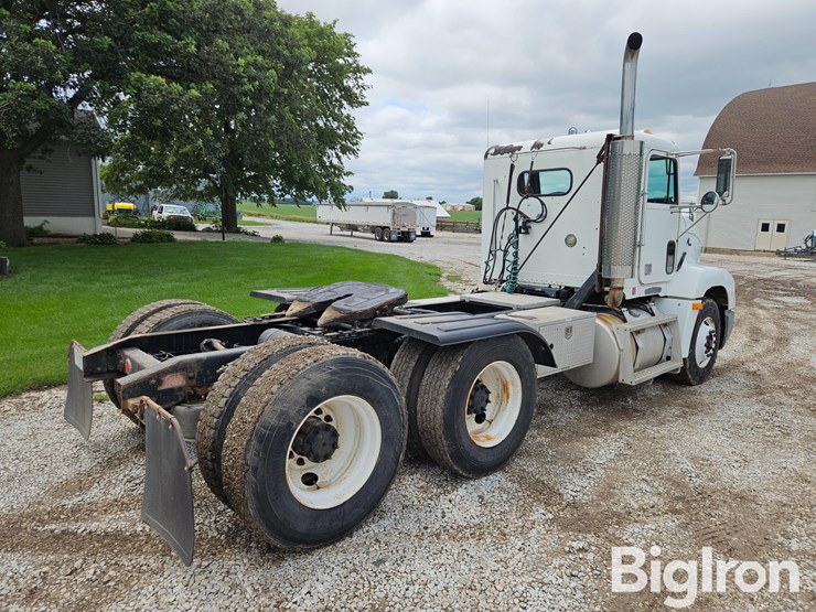 freightliner-fld112-image-5