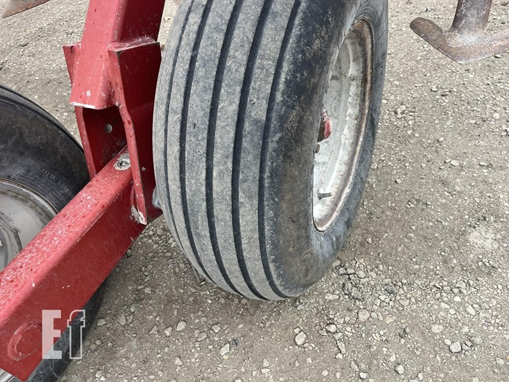 case-ih-4300-image-12