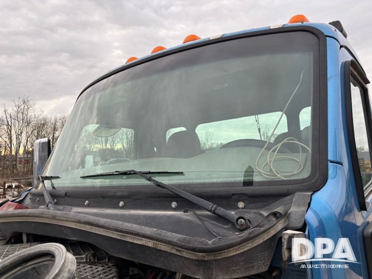 peterbilt-579-image-45