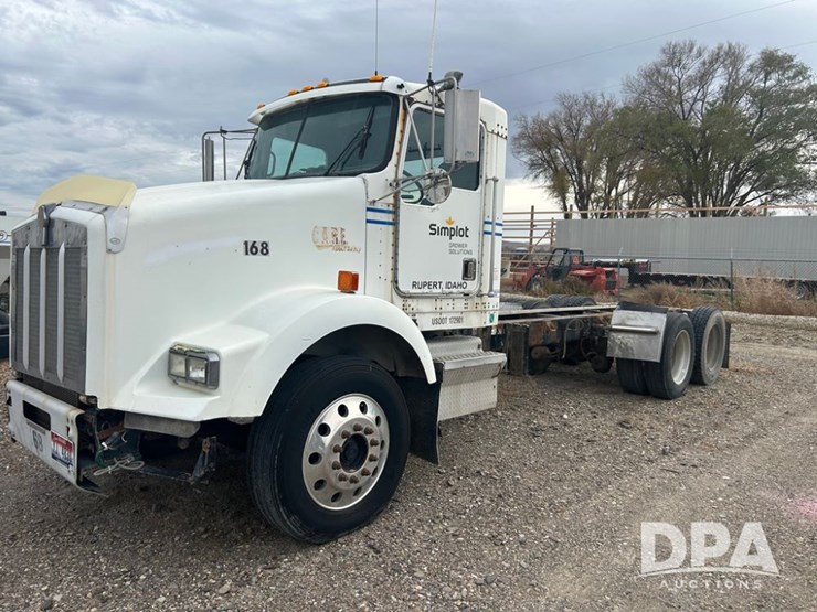 kenworth-t800-image-3