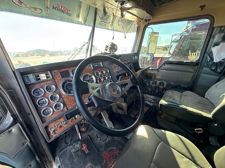 kenworth-w900-image-32