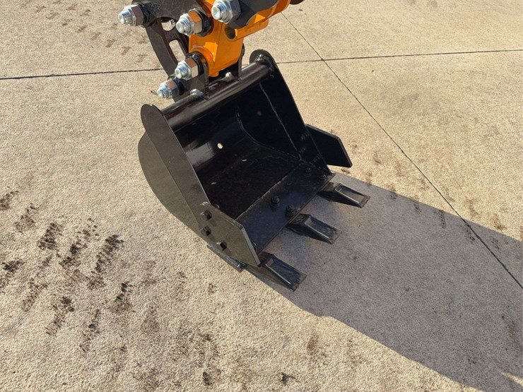 2025-miva-va15p-mini-excavator-image-12