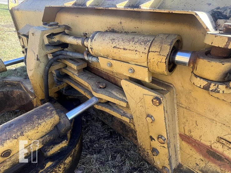 caterpillar-d6h-xl-image-22