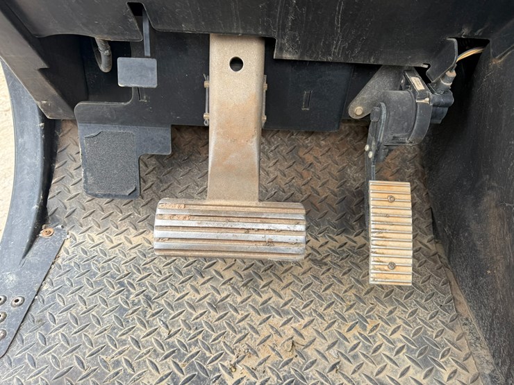 2018-genie-gth636-image-59