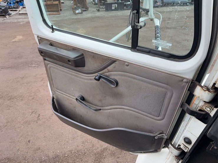 1997-international-4900-image-51