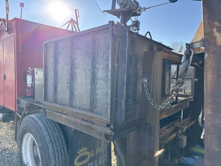 2005-international-durastar-4300-image-19