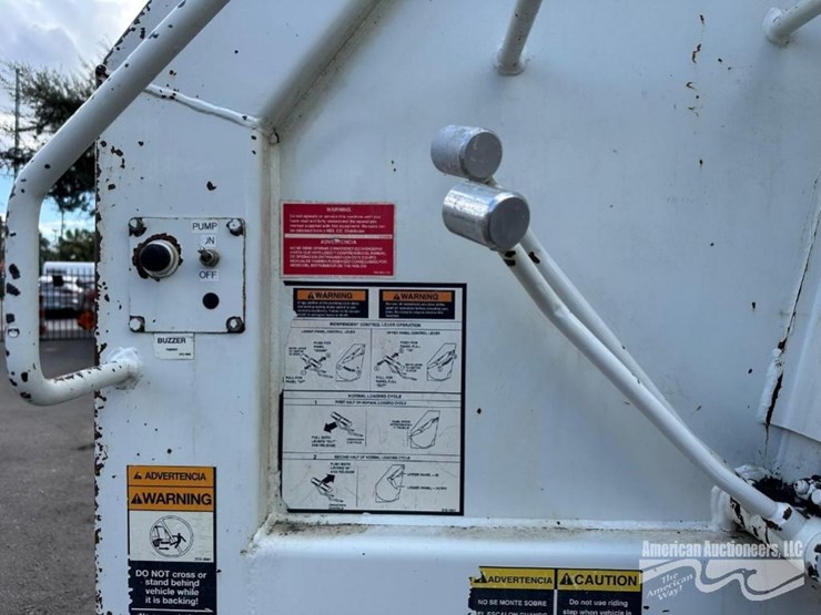 2015-mack-leu613-image-12