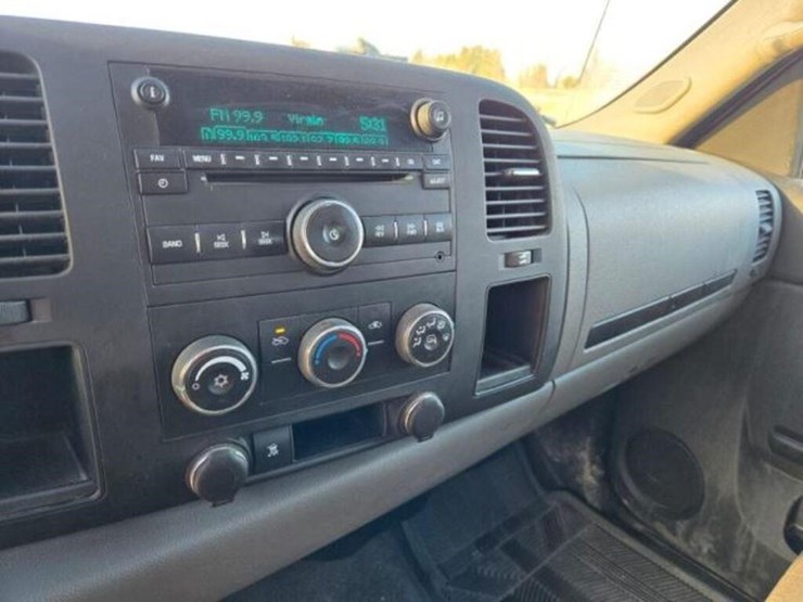 chevrolet-silverado-1500-image-28