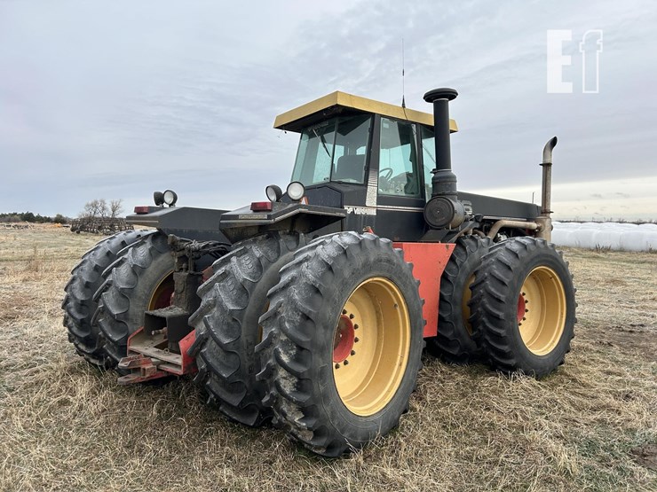 1985-versatile-856-image-3