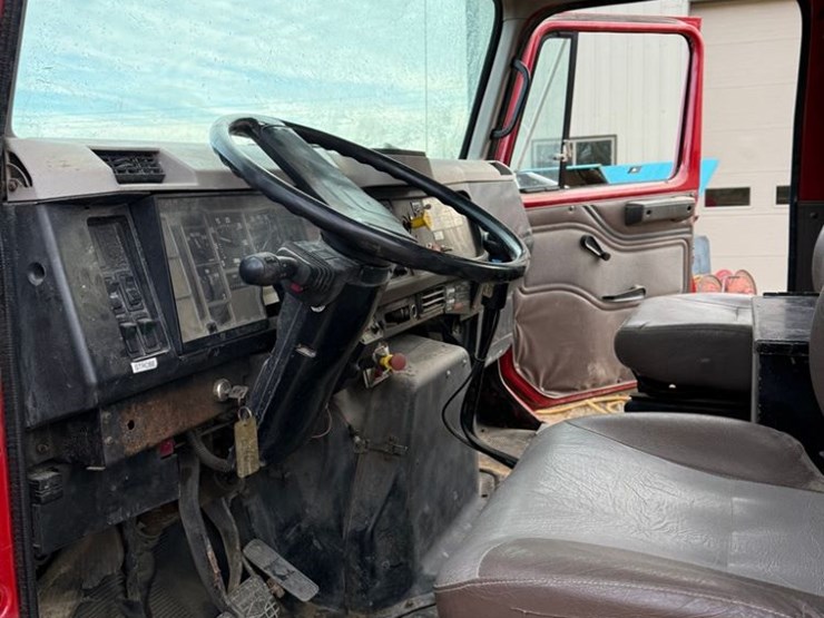 1999-international-4900-image-10