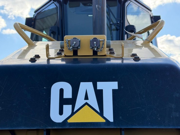 2019-caterpillar-d5k2-image-10