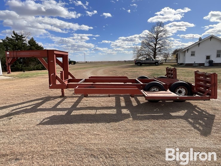 1993-donahue-t/a-swather-trailer-image-8