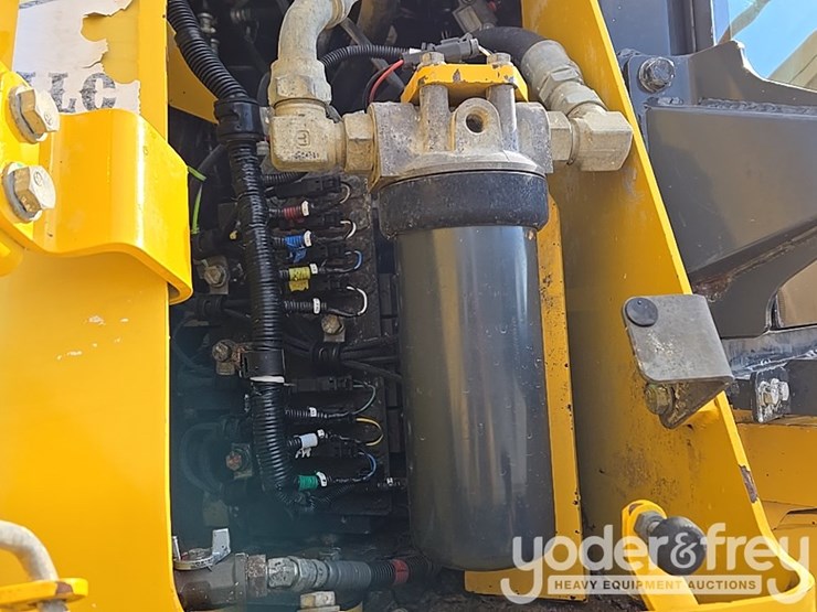 2018-komatsu-d61pxi-24-image-78