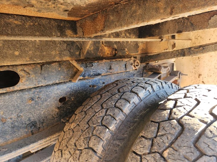 2009-chevrolet-3500-image-21