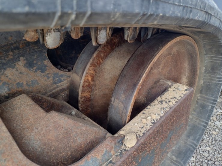 kubota-svl65-image-32