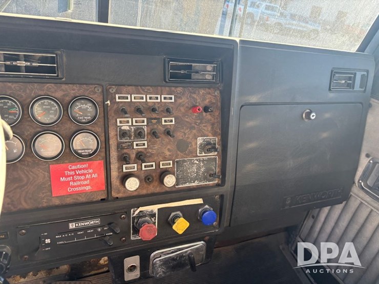 kenworth-t600-image-62