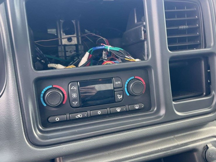 2006-gmc-2500-image-34