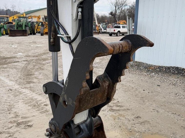 2022-bobcat-e50-image-11