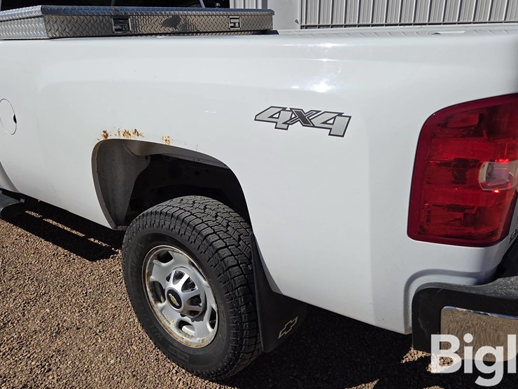 2011-chevrolet-silverado-2500-image-20