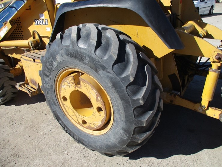 2004-deere-210le-image-19