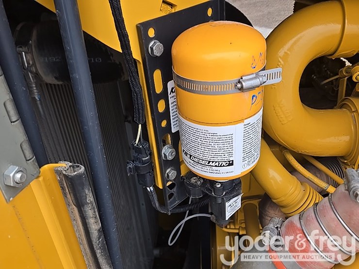 2019-deere-850l-lgp-image-93