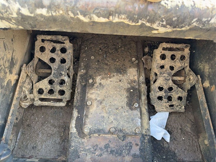 bobcat-s220-image-19