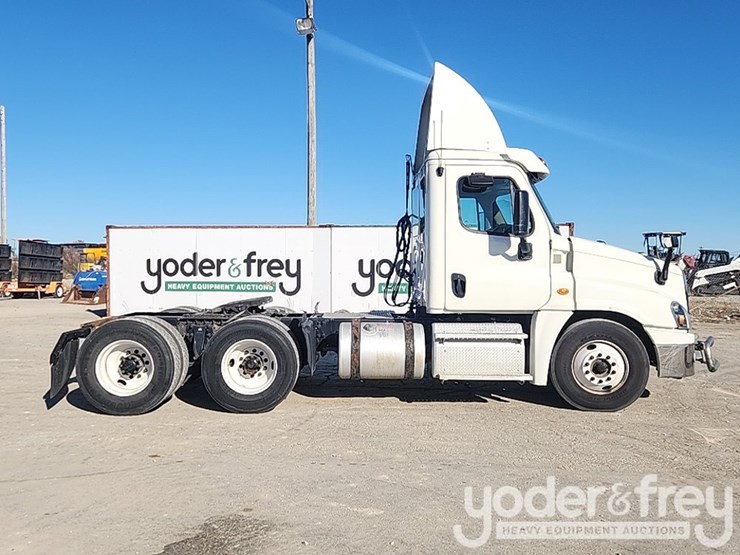 2018-freightliner-cascadia-125-image-6