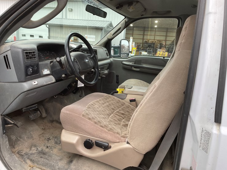 2004-ford-f450-image-30