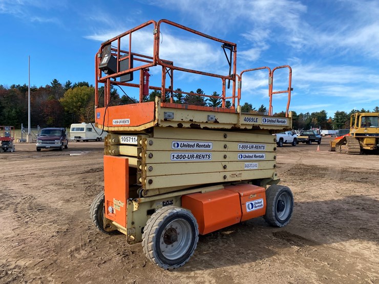 2017-jlg-4069le-image-5