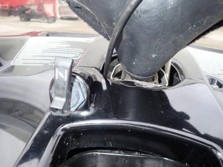 caterpillar-570-image-22