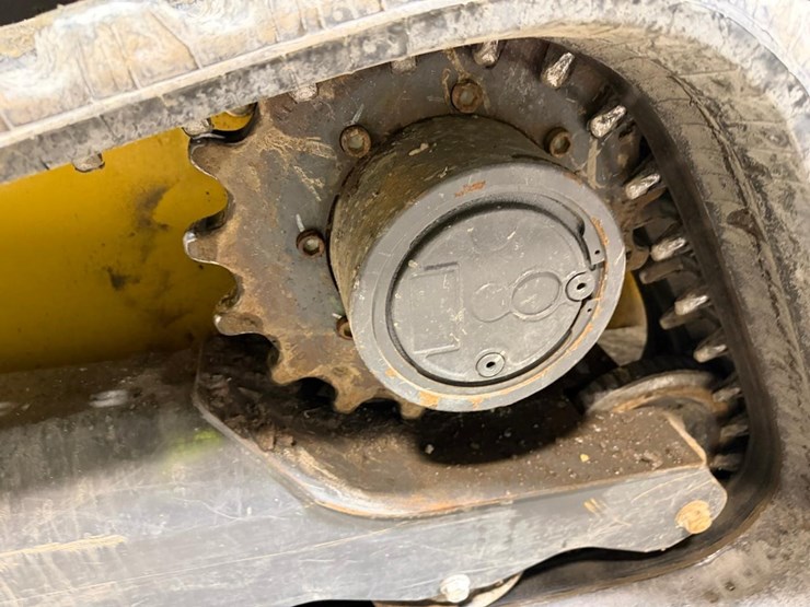 2024-new-holland-c337-image-14