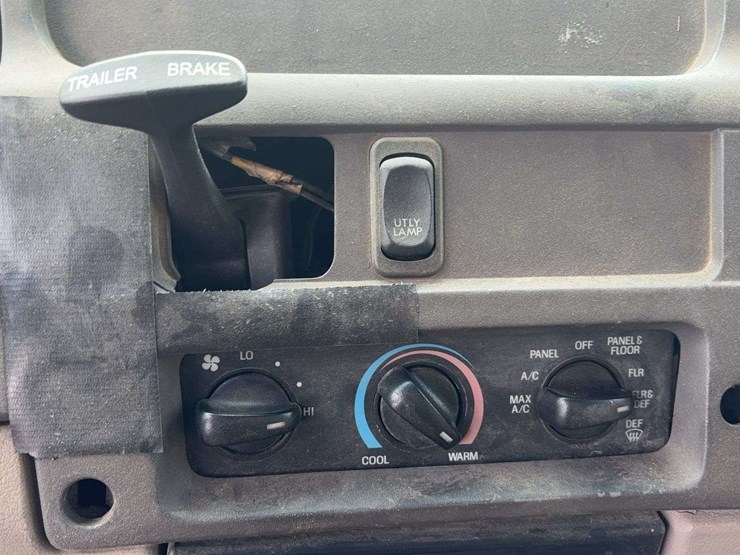 2005-sterling-l8500-image-33