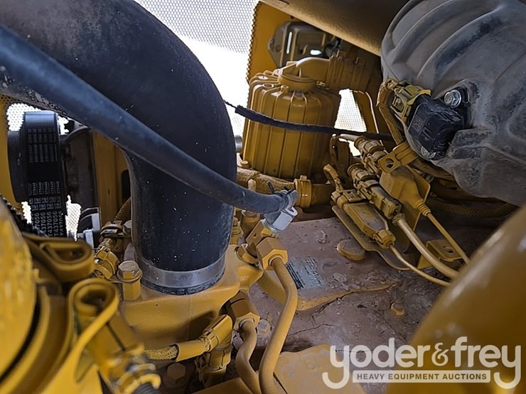 2019-deere-850l-lgp-image-94