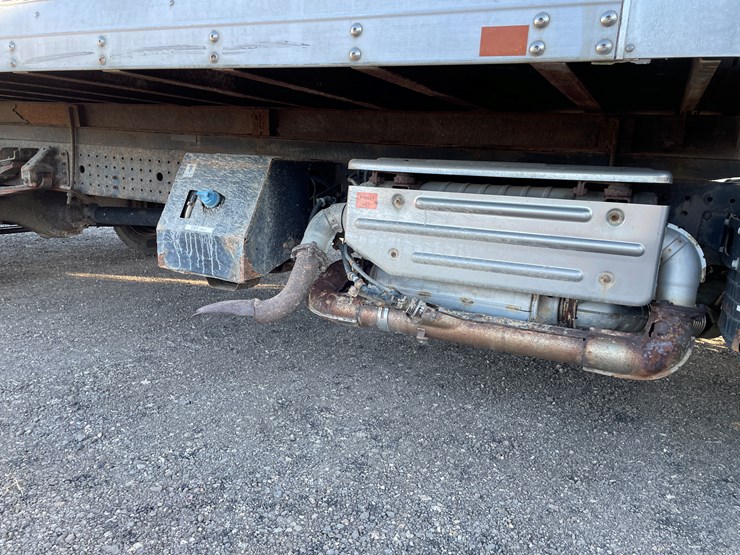 #1072-•-2012-mitsubishi-canter-fe160-cab-over-diesel-box-truck-(has-wi-title)-image-17