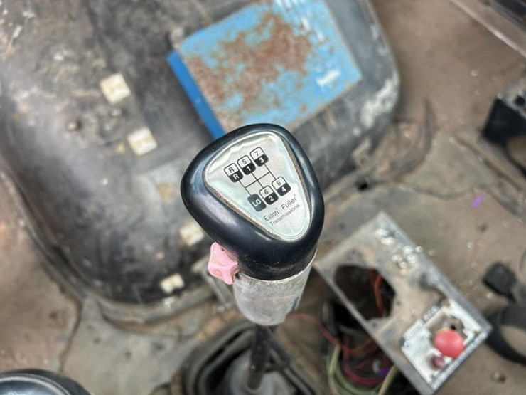 #1427-•-1989-autocar-flatbed-truck-image-46