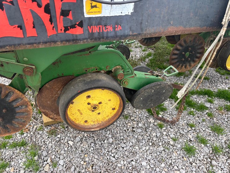 john-deere-7200-image-5