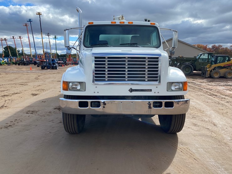 1999-international-4900-image-2