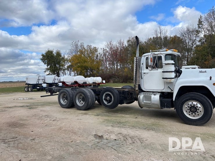 1986-mack-rd686-image-3
