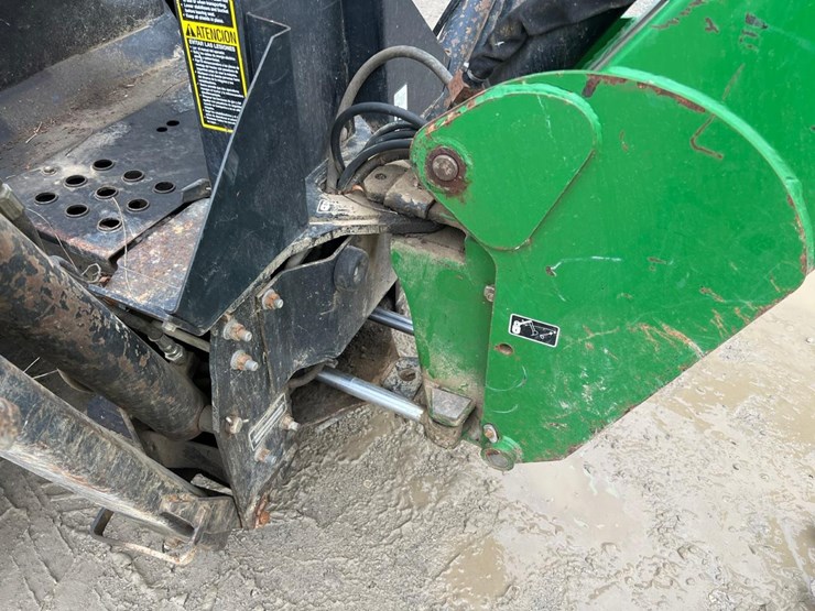 john-deere-4700-image-20