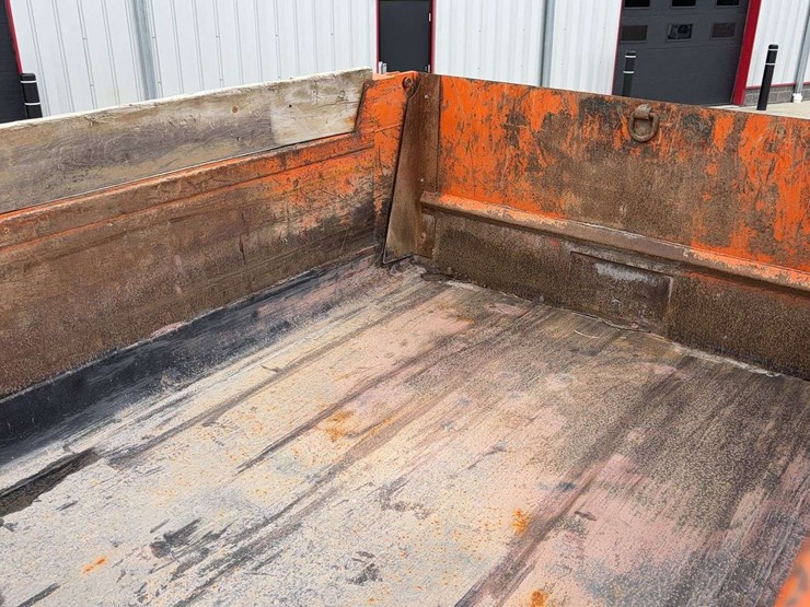 2004-international-7400-image-31