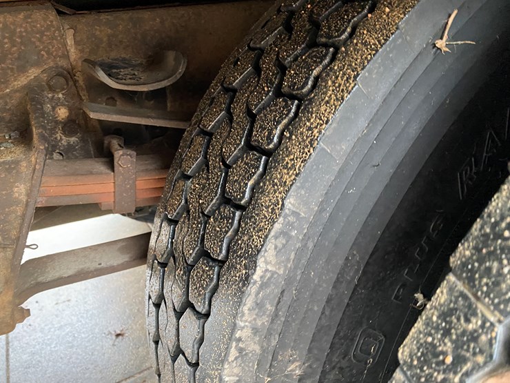 international-4700-image-26