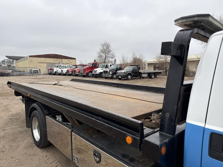 ford-f550-xlt-image-25